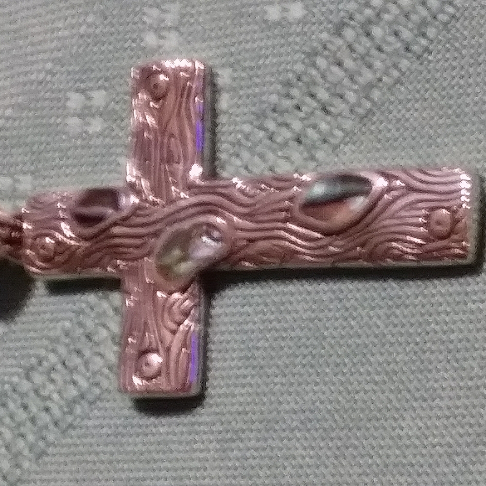 ABALONE INLAY, WOODLAND MOTIF. STERLING CROSS. 2" INCHES LONG. - Picture 7 of 7